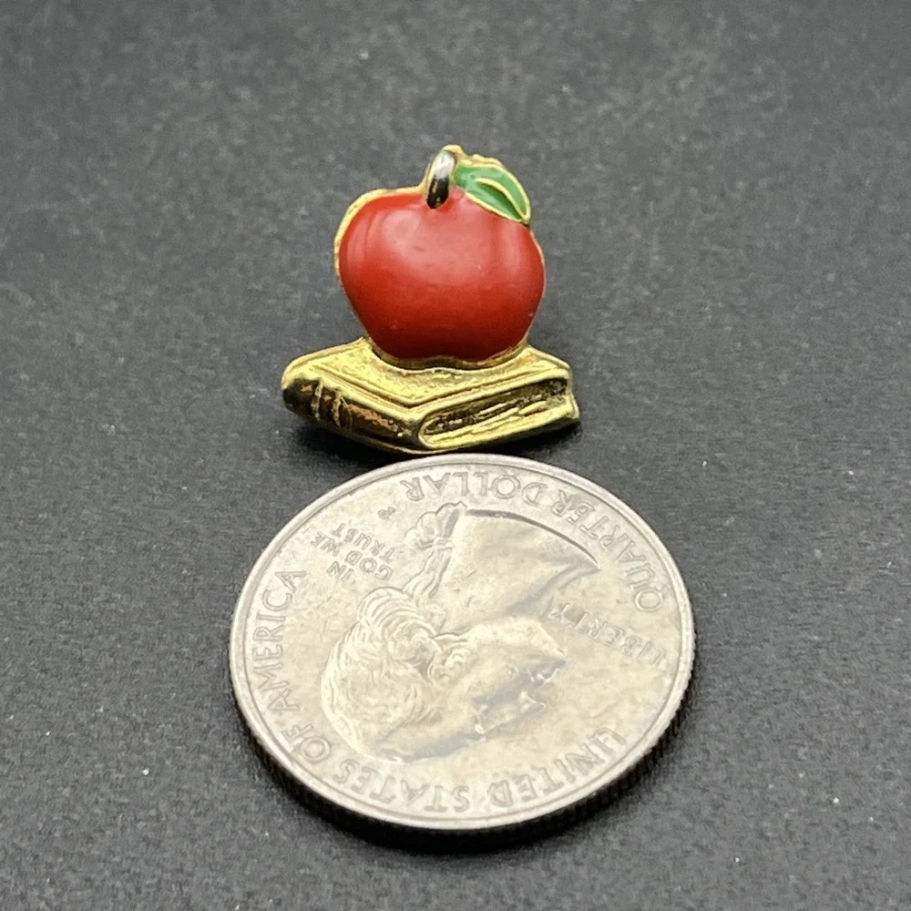 Apple Sitting On‎ A Book Gold Tone Lapel Hat Pin